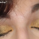 Golden Makeup