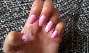 light mother of pearl pink  with beautiful flowers. Made by "Nails in the City" in Frankfurt, Germany