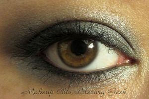 Overcast EOTD
See the products I used here: http://makeupchicliterarygeek.blogspot.com/2011/08/eotd-overcast.html