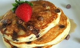 Healthy Chocolate Chip Pancakes?!