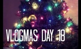 ❄ VLOGMAS DAY 18 ❄ Popcorn & No Camera Cord !!