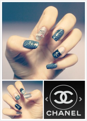 Chanel-inspired nailart!