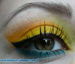 http://carmillabeauty.blogspot.com/2012/07/makijaz-sunny-yellow.html