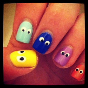 yellow, aqua, royal blue, lavender, orange.
#pacman #nails #nailswag #colorful #fun #manicure 