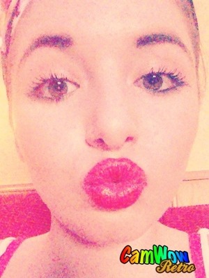 Red lipstick a girls bestest friend 😘 