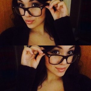 Very girly look you can do for fun , get some glasses like these or any kind that suit you , add a natural eyeshadow and eyeliner always winged if you wanna give them that look girls 😉 and some nude lipstick and you will be looking like that classy nerdy girl ❤️ Much love follow me on Instagram : queenalyy_ 
