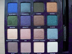 Urban Decay Book of Shadows 4

See swatches and read my review on my blog!
www.mazmakeup.blogspot.com