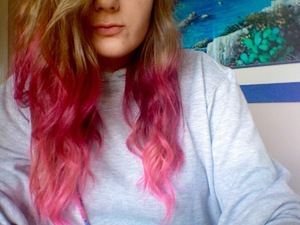 I went for a dark pink (Cerise) into a lighter pink (Carnation). I was bored, and the other colours had faded due to being on holiday, the swimming pool washed it out! So, I changed it a bit :D 