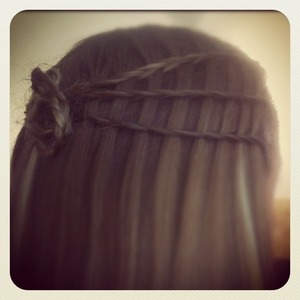 Inspired by a pic I had seen on the Internet, I try to incorporate these plaits all the time, I love them!