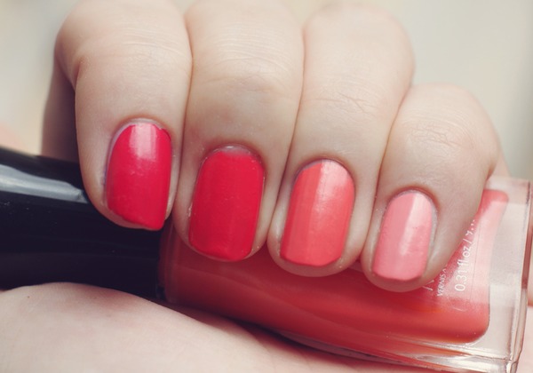 3. 10 Beautiful Coral Ombre Nail Art Ideas - wide 5