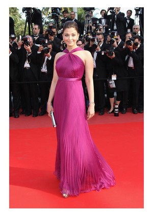 Cannes-Film-Festival-Aishwarya-rai-CMO1023
View more :www.carinadresses.com