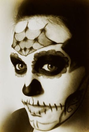 A simple, pretty sugar skull.
Makeup by Myself.