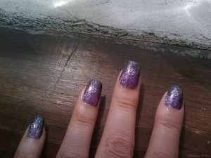 purple gradient manicure