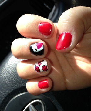 Alice in wonderland queen of hearts, playing card and red rose. Gel mani