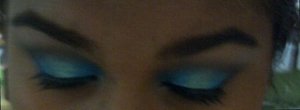 this look is a mixture of blue and mint green as well as some dark brown to smoke it out 