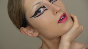 Lady Gaga Edge of Glory makeup
