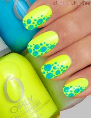 Glowstick & Skinny Dip from the summer collection Feel The Vibe by ORLY
http://brilliantnail.se/nagel-blogg