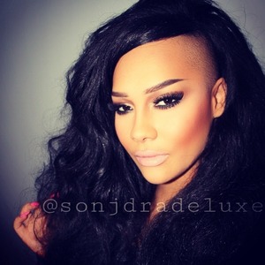 Check me out on YouTube Instagram and Twitter @sonjdradeluxe !!