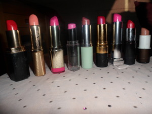 sum of my lipstick collection!!!!