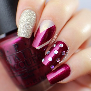 More photos & info here: http://www.lacquerstyle.com/2014/01/opi-mariah-carey-holiday-2013.html