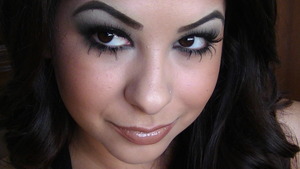 Smokey Green Metallic Eyes and Dramatic Lashes