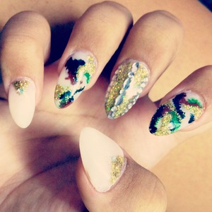My camouflage bling nails ;)