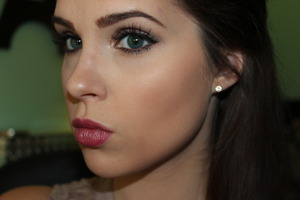 How I Contour My Face!
Watch the video on my youtube channel!
youtube.com/morganestalamode
