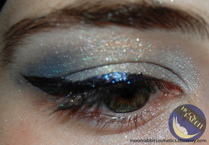 A look I did with the birthday collection from Moon Rabbit Cosmetics. 

http://moonrabbitcosmetics.storenvy.com/
picture tutorial - http://jessbeez.blogspot.com/2012/07/moon-rabbit-cosmetics-birthday.html