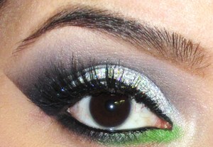 My New Year's Eye Glitter Look :D http://www.youtube.com/watch?v=8jPH4K4qoEQ
