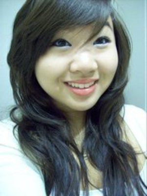 This is how I look right now, I dyed my hair with Liese Milk Tea Brown and I got a haircut and such. ^.^
