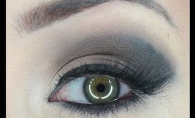 Gradient Smokey Eye Tutorial - Kat Von D Shade + Light Eye Palette