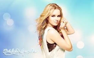 she is my #1 singer in the WORLD !!!! Like if you are a fan or you can just like cuzz :)