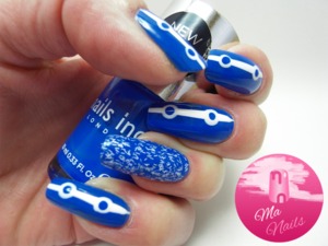 http://manails.co.uk/blue-white-nails-feather-effects-accent/