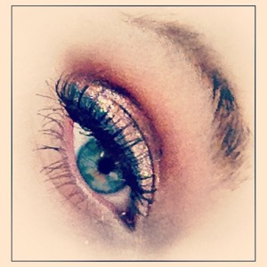 Just a natural eyeshadow look, simple and sweet!