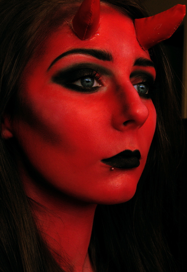 Extreme She Devil Makeup :) Tutorial: http://www.youtube.com/watch?v ...