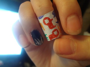 yeahh so i forgot to take a photo of my whole nail thingy so i only had one finger left . enjoy (: