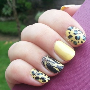 cheetah print and cracked nail art