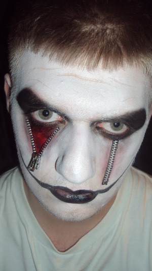 The unzipped jester makeup I did for my boyfriend Jordan on halloween!

Zip Makeup Halloween Jester Joker face Paint Fake blood costume 

Thankyou to my lovely boyfriend for sitting still whilst I put eyeliner on him! ;)