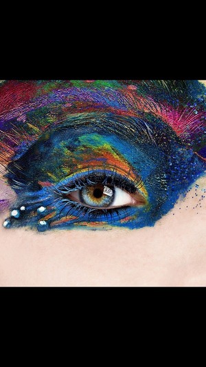 This is a make up I did on my own, a friend of mine photographed it :) 