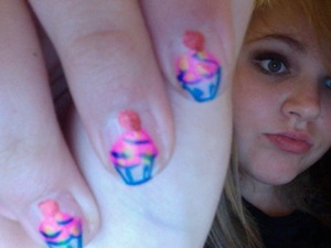 Cupcake Nails ! :) 