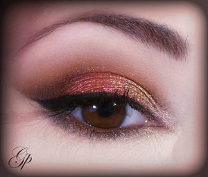Look inspired by precious metals.
The tutorial for this look is on my blog but unfortunately it's in Italian only.
Products used are by a new italian brand called NABLA.