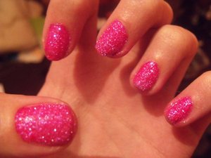 Glittery Nails!! <3