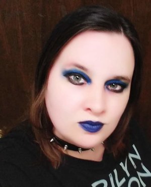 Blue and Black Gothic makeup. 