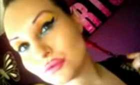 the sun sets in my eyes(bright bold colour0