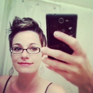 Femme faux hawk
