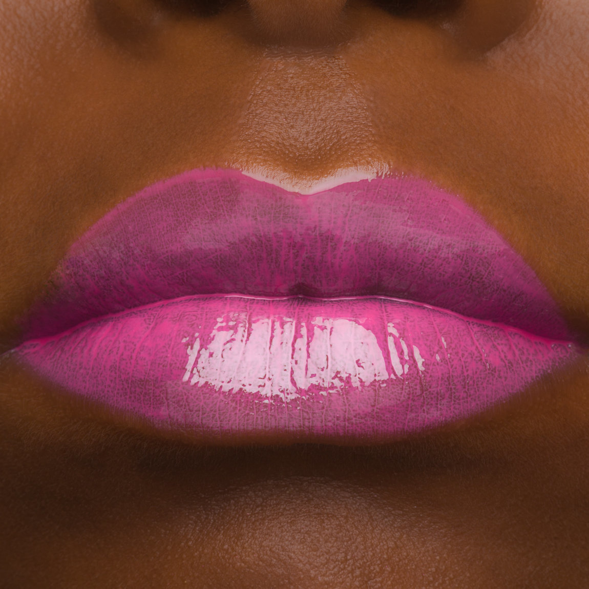 Hourglass Unreal High Shine Volumizing Lip Gloss Fever