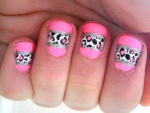 Pink Cheetah Nails. 