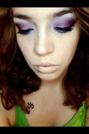 Purple smoky eye 