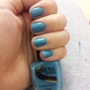 love this nail color