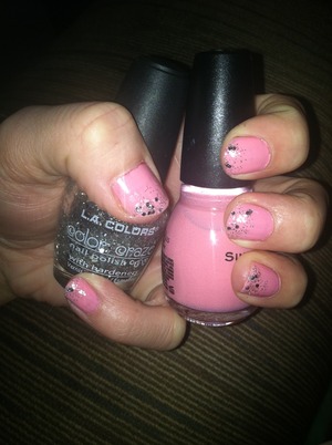 sugar sparkle dipped pink nails.